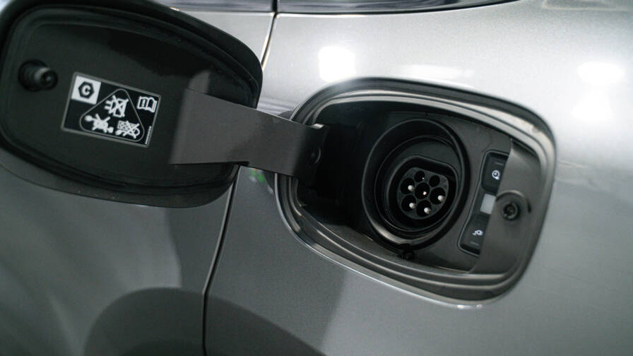 Mandataire Automobile occasion, recherche de Porsche Cayenne-e-hybrid-3-0-v6-470-ch - E-Motors