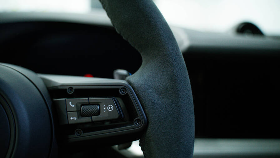 Mandataire Automobile occasion, recherche de Porsche Cayenne-e-hybrid-3-0-v6-470-ch - E-Motors