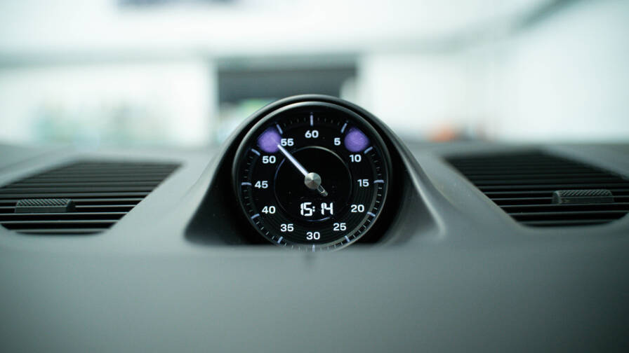 Mandataire Automobile occasion, recherche de Porsche Cayenne-e-hybrid-3-0-v6-470-ch - E-Motors