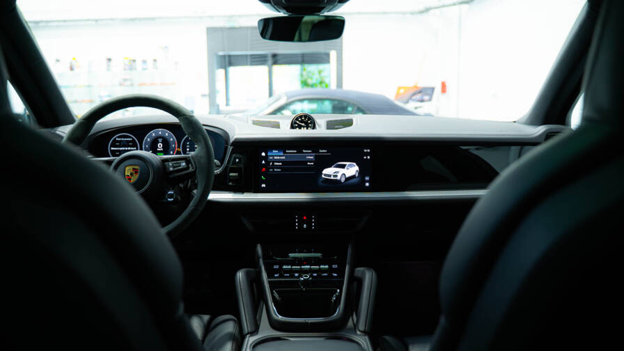 Mandataire Automobile occasion, recherche de Porsche Cayenne-e-hybrid-3-0-v6-470-ch - E-Motors