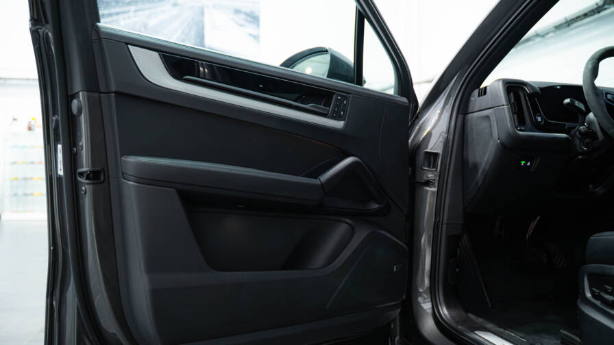 Mandataire Automobile occasion, recherche de Porsche Cayenne-e-hybrid-3-0-v6-470-ch - E-Motors