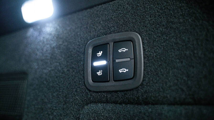 Mandataire Automobile occasion, recherche de Porsche Cayenne-e-hybrid-3-0-v6-470-ch - E-Motors