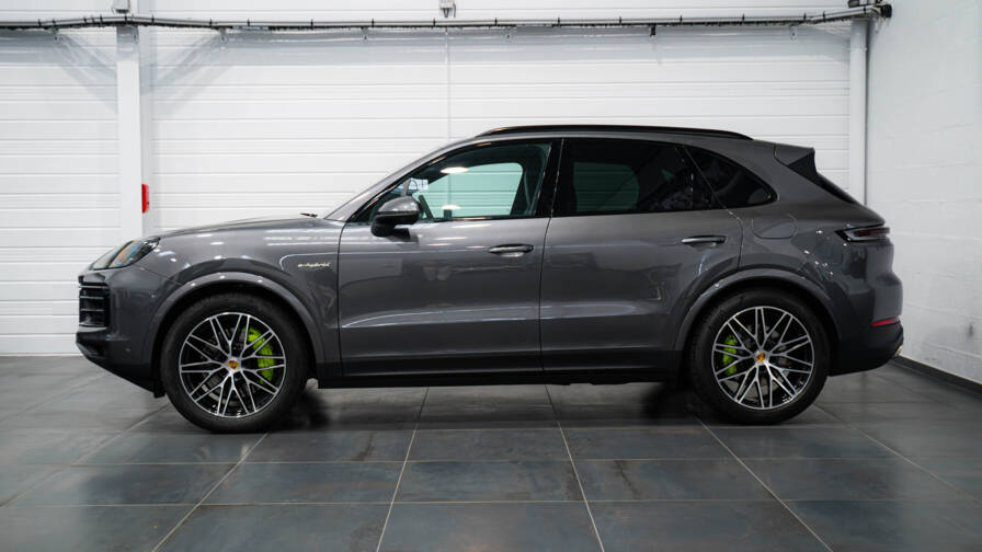Mandataire Automobile occasion, recherche de Porsche Cayenne-e-hybrid-3-0-v6-470-ch - E-Motors