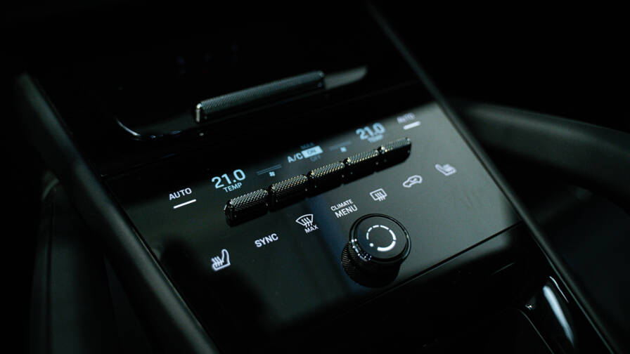 Mandataire Automobile occasion, recherche de Porsche Cayenne-e-hybrid-3-0-v6-470-ch - E-Motors