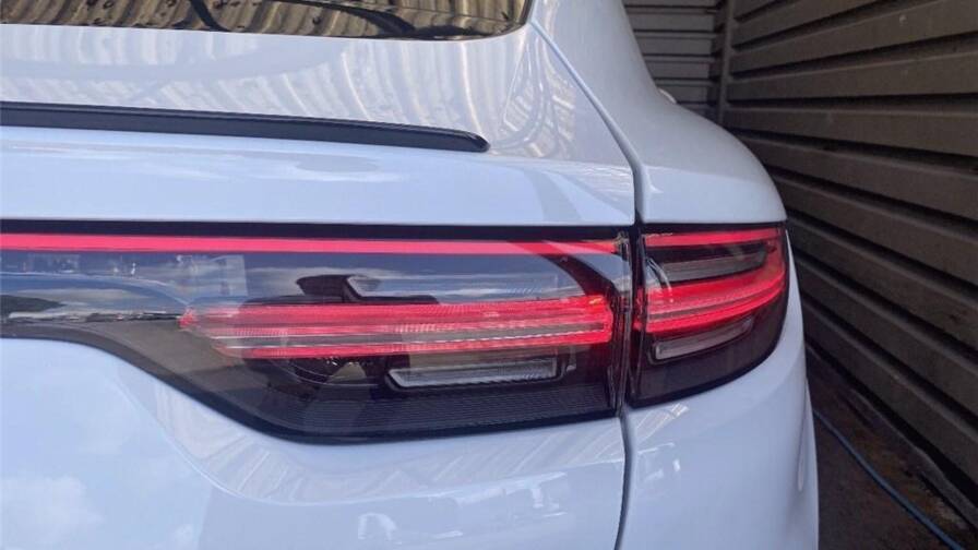 Mandataire Automobile occasion, recherche de Porsche Cayenne-iii-e-hybrid-3-0-v6-462-ch-tiptronic-bva-cayenne-coupe-e-hybrid-3-0-v6-462-ch-tiptronic-bva - E-Motors