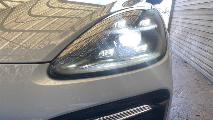 Mandataire Automobile occasion, recherche de Porsche Cayenne-iii-e-hybrid-3-0-v6-462-ch-tiptronic-bva-cayenne-coupe-e-hybrid-3-0-v6-462-ch-tiptronic-bva - E-Motors