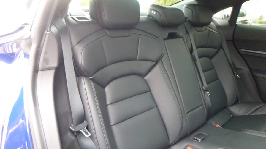 Mandataire Automobile occasion, recherche de Porsche Taycan-4s-598-ch-avec-batterie-performance-plus-prix-neuf-164-800 - E-Motors