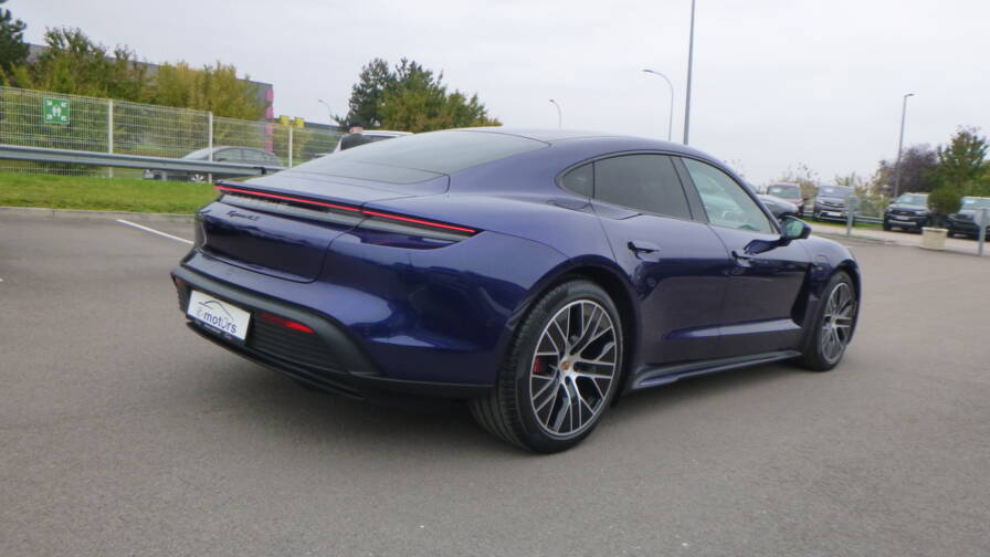 Mandataire Automobile occasion, recherche de Porsche Taycan-4s-598-ch-avec-batterie-performance-plus-prix-neuf-164-800 - E-Motors