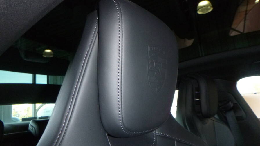 Mandataire Automobile occasion, recherche de Porsche Taycan-4s-598-ch-avec-batterie-performance-plus-prix-neuf-164-800 - E-Motors