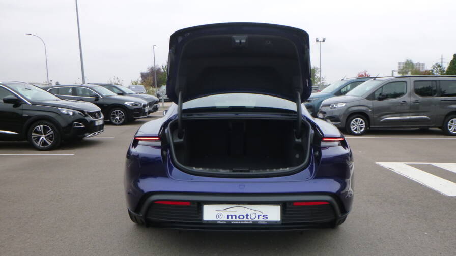 Mandataire Automobile occasion, recherche de Porsche Taycan-4s-598-ch-avec-batterie-performance-plus-prix-neuf-164-800 - E-Motors