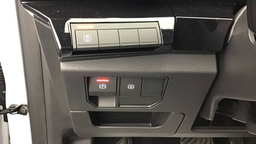 Mandataire Automobile occasion, recherche de Renault Austral-e-tech-full-hybrid-200-gsr2-techno5-portes-vp-essence-courant-lectrique042024-042025 - E-Motors