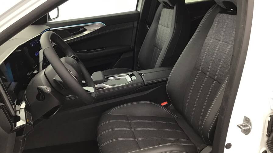 Mandataire Automobile occasion, recherche de Renault Austral-e-tech-full-hybrid-200-gsr2-techno5-portes-vp-essence-courant-lectrique042024-042025 - E-Motors