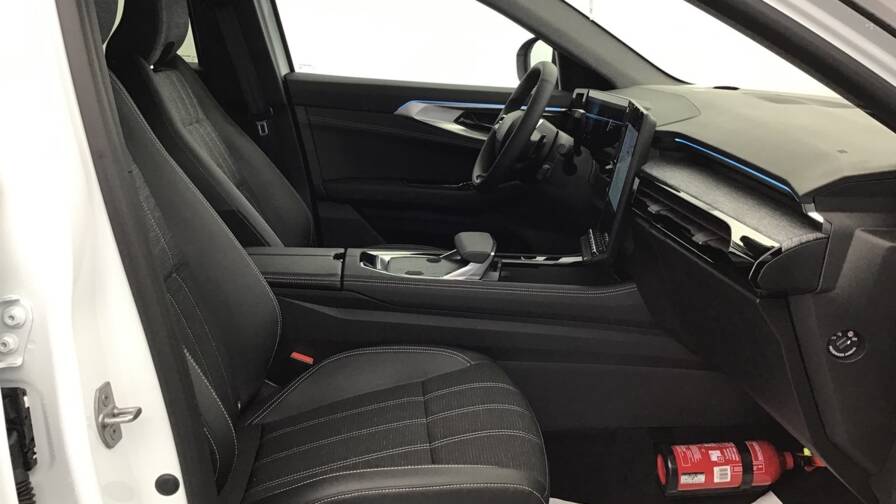 Mandataire Automobile occasion, recherche de Renault Austral-e-tech-full-hybrid-200-gsr2-techno5-portes-vp-essence-courant-lectrique042024-042025 - E-Motors