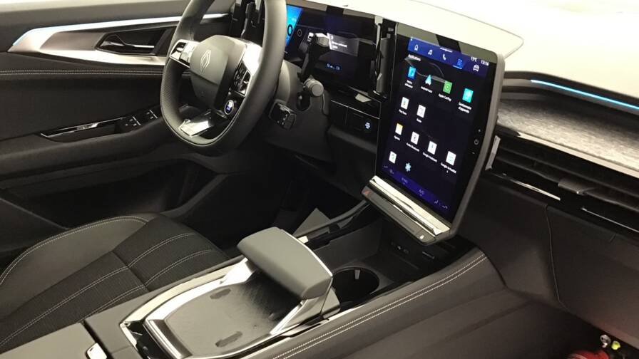 Mandataire Automobile occasion, recherche de Renault Austral-e-tech-full-hybrid-200-gsr2-techno5-portes-vp-essence-courant-lectrique042024-042025 - E-Motors