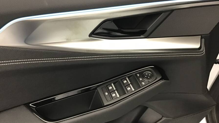 Mandataire Automobile occasion, recherche de Renault Austral-e-tech-full-hybrid-200-gsr2-techno5-portes-vp-essence-courant-lectrique042024-042025 - E-Motors