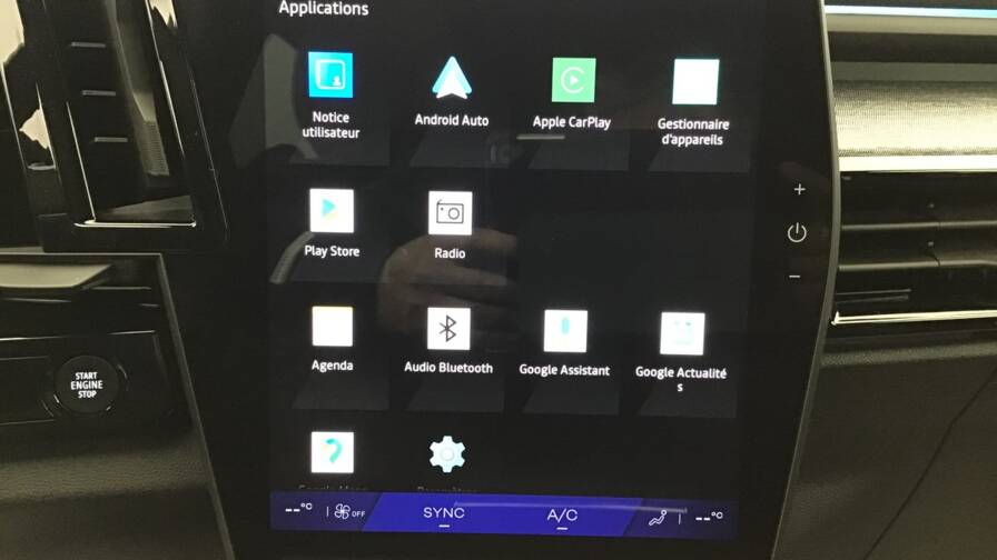 Mandataire Automobile occasion, recherche de Renault Austral-e-tech-full-hybrid-200-gsr2-techno5-portes-vp-essence-courant-lectrique042024-042025 - E-Motors