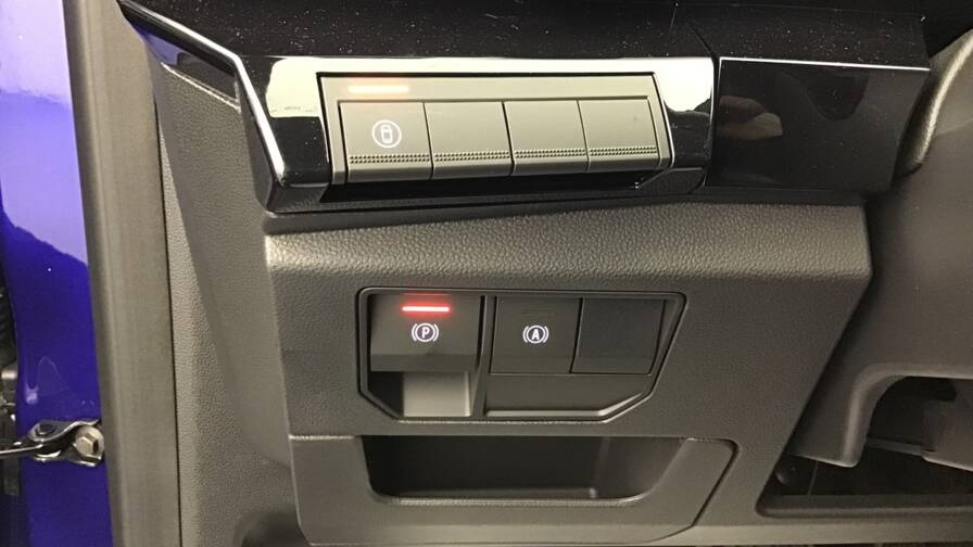 Mandataire Automobile occasion, recherche de Renault Austral-e-tech-full-hybrid-200-gsr2-techno5-portes-vp-essence-courant-lectrique042024-042025 - E-Motors