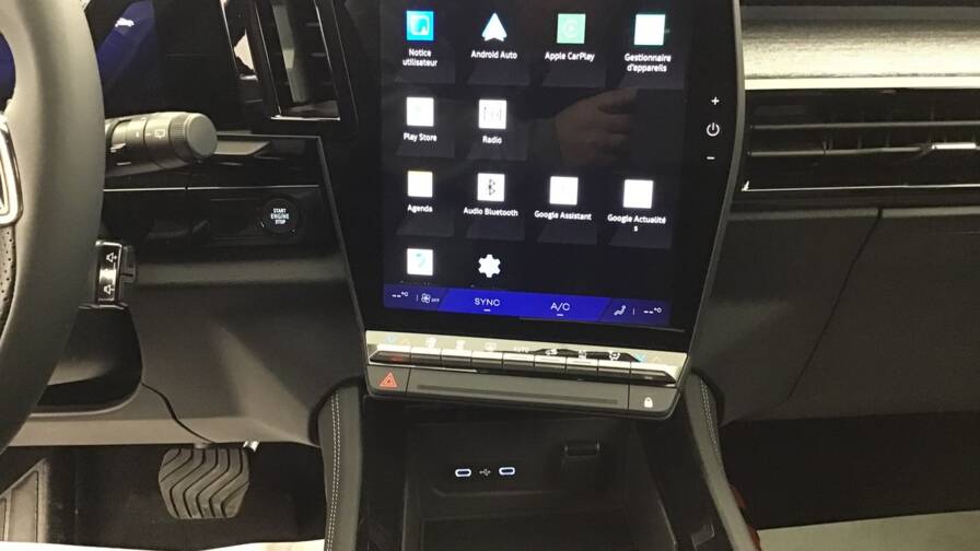 Mandataire Automobile occasion, recherche de Renault Austral-e-tech-full-hybrid-200-gsr2-techno5-portes-vp-essence-courant-lectrique042024-042025 - E-Motors