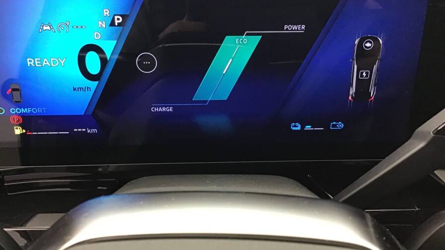 Mandataire Automobile occasion, recherche de Renault Austral-e-tech-full-hybrid-200-gsr2-techno5-portes-vp-essence-courant-lectrique042024-042025 - E-Motors