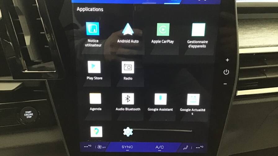 Mandataire Automobile occasion, recherche de Renault Austral-e-tech-full-hybrid-200-gsr2-techno5-portes-vp-essence-courant-lectrique042024-042025 - E-Motors
