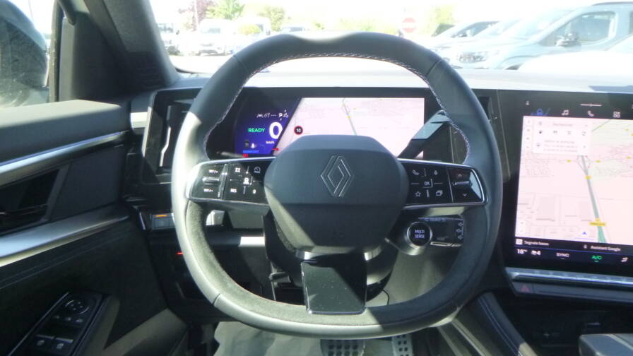 Mandataire Automobile neuf, recherche de Renault Austral-e-tech-full-hybrid-200-techno-esprit-alpine-plus-pack-safety-plus-hayon-motoris - E-Motors