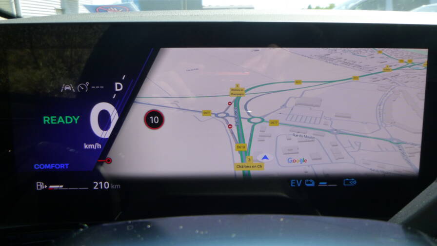 Mandataire Automobile neuf, recherche de Renault Austral-e-tech-full-hybrid-200-techno-esprit-alpine-plus-pack-safety-plus-hayon-motoris - E-Motors