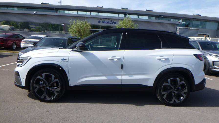 Mandataire Automobile neuf, recherche de Renault Austral-e-tech-full-hybrid-200-techno-esprit-alpine-plus-hayon-lectrique - E-Motors