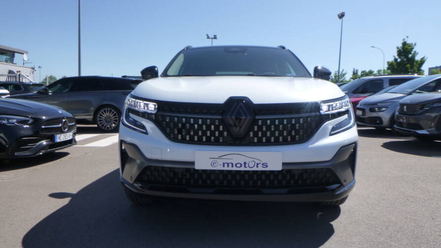 Mandataire Automobile neuf, recherche de Renault Austral-e-tech-full-hybrid-200-techno-esprit-alpine-plus-pack-safety-plus-hayon-motoris - E-Motors