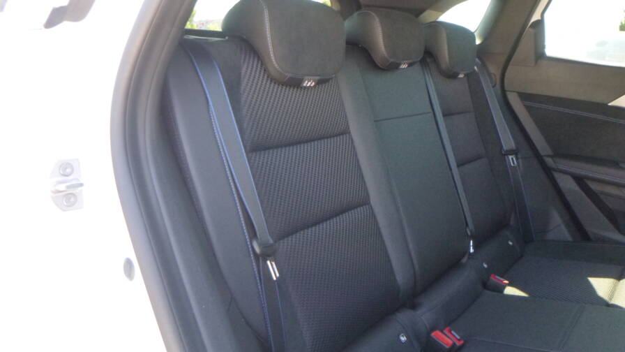Mandataire Automobile neuf, recherche de Renault Austral-e-tech-full-hybrid-200-techno-esprit-alpine-plus-pack-safety-plus-hayon-motoris - E-Motors