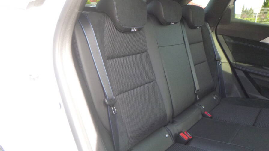 Mandataire Automobile neuf, recherche de Renault Austral-e-tech-full-hybrid-200-techno-esprit-alpine-plus-hayon-lectrique - E-Motors