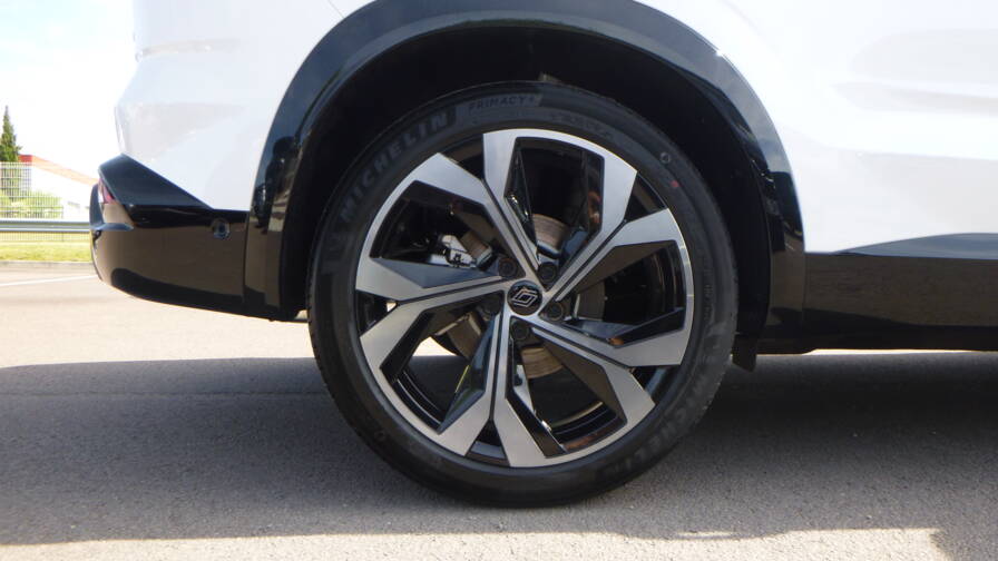 Mandataire Automobile neuf, recherche de Renault Austral-e-tech-full-hybrid-200-techno-esprit-alpine-plus-hayon-lectrique - E-Motors