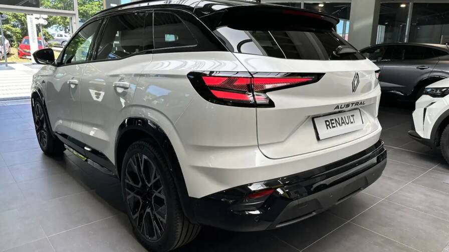 Mandataire Automobile neuf, recherche de Renault Austral-full-hybrid-e-tech-200-esprit-alpine-plus-matrix-plus-toit-pano-plus-harman-plus-pack-vision - E-Motors