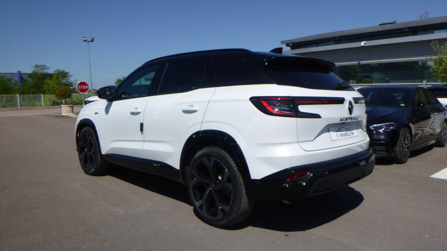 Mandataire Automobile neuf, recherche de Renault Austral-e-tech-full-hybrid-200-techno-esprit-alpine-plus-pack-safety-plus-hayon-motoris - E-Motors