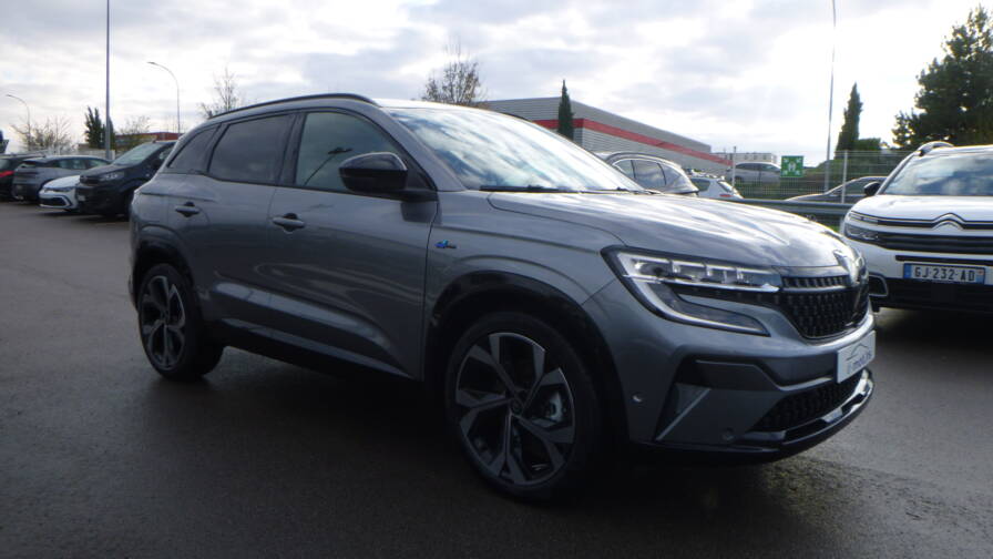 Mandataire Automobile neuf, recherche de Renault Austral-e-tech-full-hybrid-200-techno-esprit-alpine-plus-hml-plus-pack-safety - E-Motors