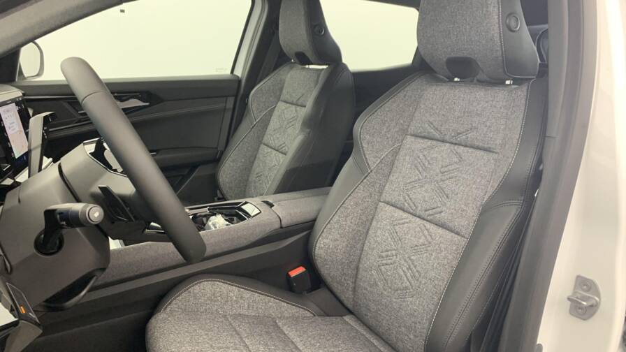 Mandataire Automobile neuf, recherche de Renault Austral-nouveau-full-hybrid-e-tech-200-ch-evolution - E-Motors