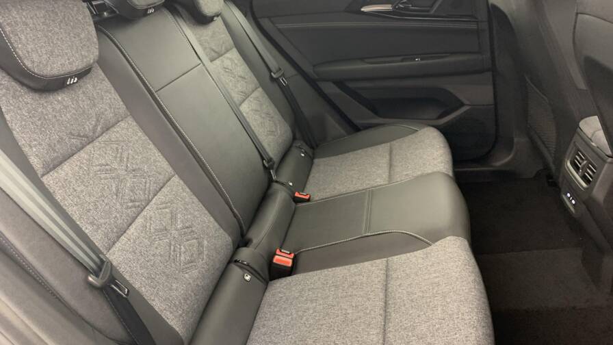 Mandataire Automobile neuf, recherche de Renault Austral-nouveau-full-hybrid-e-tech-200-ch-evolution - E-Motors