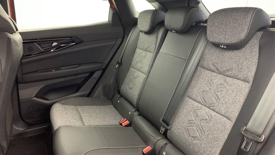 Mandataire Automobile neuf, recherche de Renault Austral-nouveau-full-hybrid-e-tech-200-ch-evolution - E-Motors