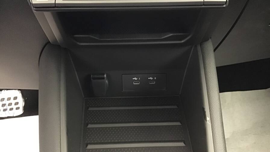 Mandataire Automobile occasion, recherche de Renault Captur-e-tech-full-hybrid-145-ch-esprit-alpine5-portes-vp-essence-courant-lectrique042024-052025 - E-Motors