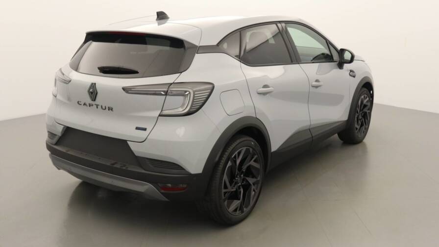 Mandataire Automobile occasion, recherche de Renault Captur-e-tech-full-hybrid-145-ch-esprit-alpine5-portes-vp-essence-courant-lectrique042024-052025 - E-Motors
