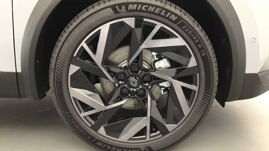 Mandataire Automobile occasion, recherche de Renault Captur-e-tech-full-hybrid-145-ch-esprit-alpine5-portes-vp-essence-courant-lectrique042024-052025 - E-Motors