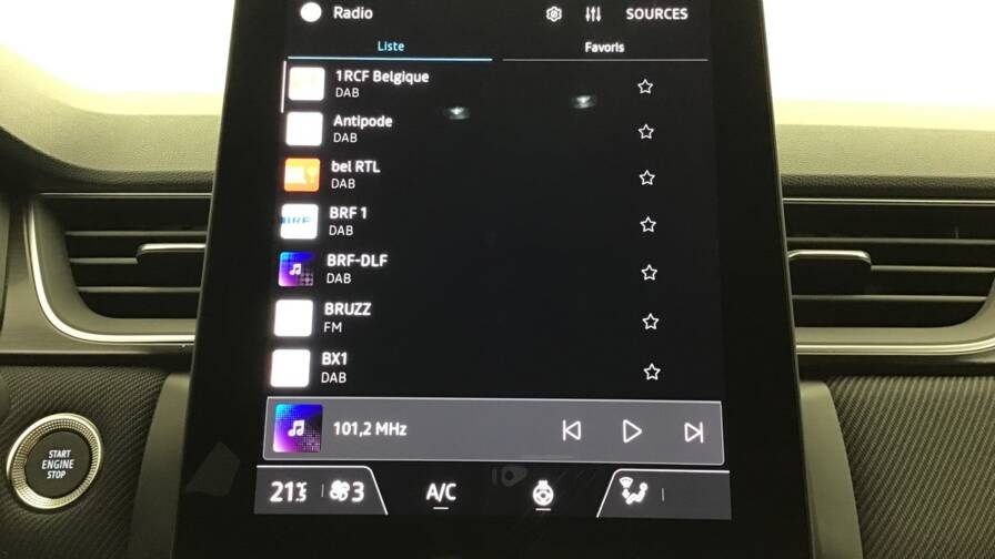 Mandataire Automobile occasion, recherche de Renault Captur-e-tech-full-hybrid-145-ch-esprit-alpine5-portes-vp-essence-courant-lectrique042024-052025 - E-Motors