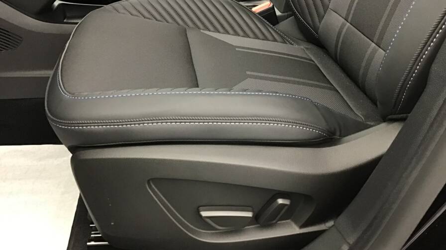 Mandataire Automobile occasion, recherche de Renault Captur-e-tech-full-hybrid-145-ch-esprit-alpine5-portes-vp-essence-courant-lectrique042024-052025 - E-Motors