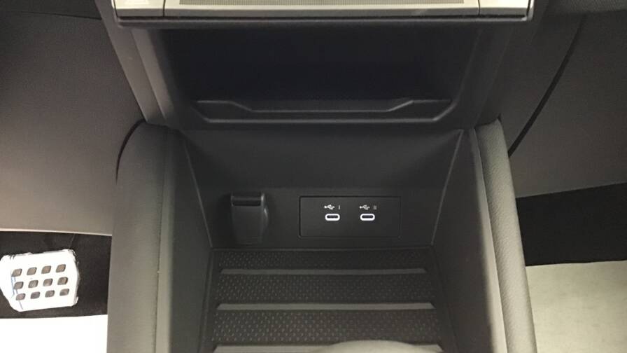 Mandataire Automobile occasion, recherche de Renault Captur-e-tech-full-hybrid-145-ch-esprit-alpine5-portes-vp-essence-courant-lectrique042024-052025 - E-Motors