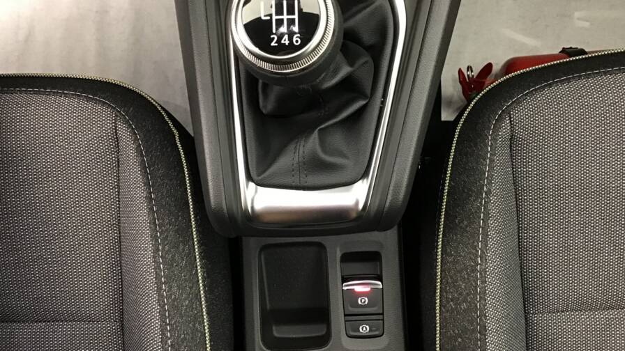 Mandataire Automobile occasion, recherche de Renault Captur-tce-90-ch-techno5-portes-vp-essence-sans-plomb012025-en-cours - E-Motors