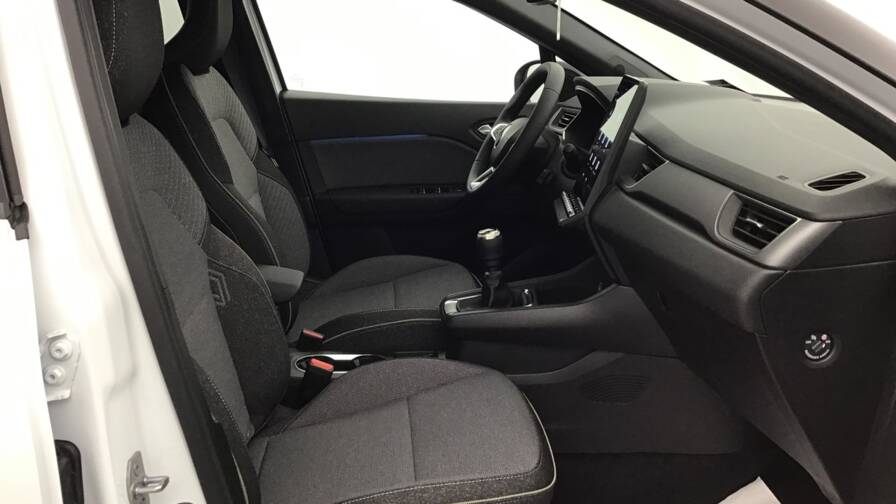 Mandataire Automobile occasion, recherche de Renault Captur-tce-90-ch-techno5-portes-vp-essence-sans-plomb012025-en-cours - E-Motors