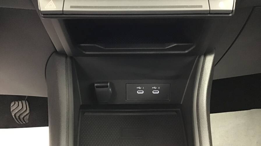 Mandataire Automobile occasion, recherche de Renault Captur-tce-90-ch-techno5-portes-vp-essence-sans-plomb012025-en-cours - E-Motors