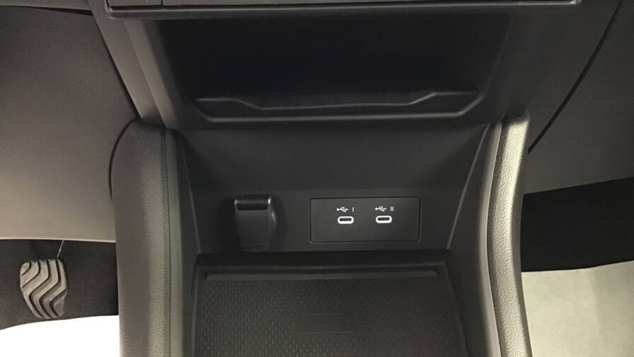 Mandataire Automobile occasion, recherche de Renault Captur-tce-90-ch-techno5-portes-vp-essence-sans-plomb012025-en-cours - E-Motors