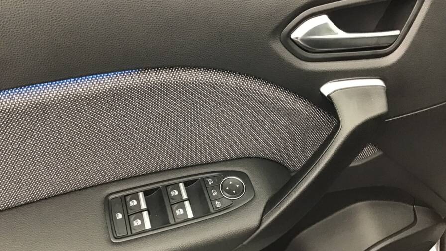 Mandataire Automobile occasion, recherche de Renault Captur-tce-90-ch-techno5-portes-vp-essence-sans-plomb012025-en-cours - E-Motors