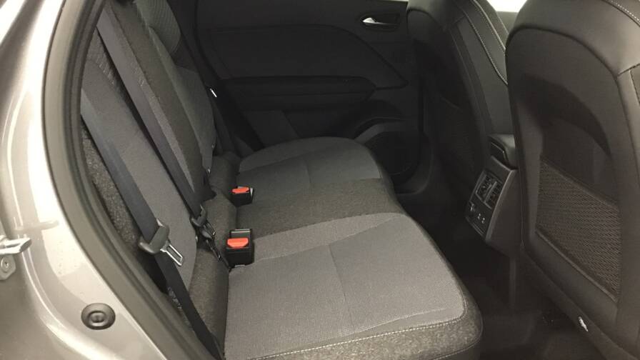 Mandataire Automobile occasion, recherche de Renault Captur-tce-90-ch-techno5-portes-vp-essence-sans-plomb012025-en-cours - E-Motors