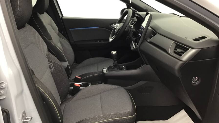 Mandataire Automobile occasion, recherche de Renault Captur-tce-90-ch-techno5-portes-vp-essence-sans-plomb012025-en-cours - E-Motors